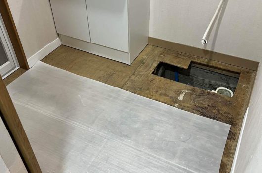 【川崎市多摩区M様邸】床のベコベコを根本改善！床下環境の最適化と貼り替え工事