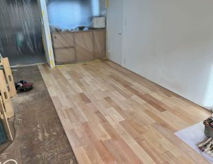 「青葉区M様邸 3社相見積もりで矢田建設が選ばれた理由。〜営業マンには真似できない『無垢材』の施工技術〜」