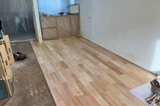 「青葉区M様邸 3社相見積もりで矢田建設が選ばれた理由。〜営業マンには真似できない『無垢材』の施工技術〜」