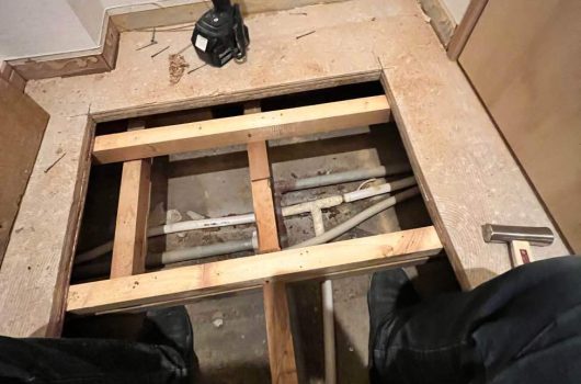 【賃貸マンション漏水】給湯管ピンホール修理から内装復旧まで、職人一人で即解決！